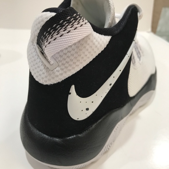 Nike Zoom Rev 2 TB NWB AO5386 100 Various Sizes - Picture 12 of 12